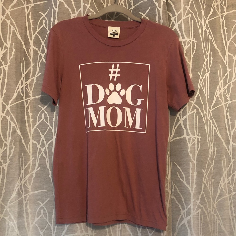 Dog mom shortsleeved tee